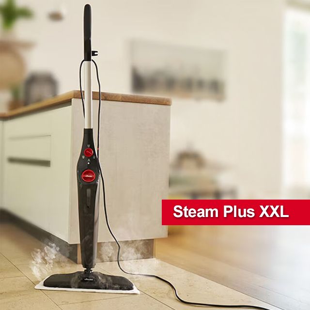 Vileda Steam Plus XXL Dampfreiniger mit breitem Wischkopf bei der Reinigung eines Fliesenbodens in der Küche