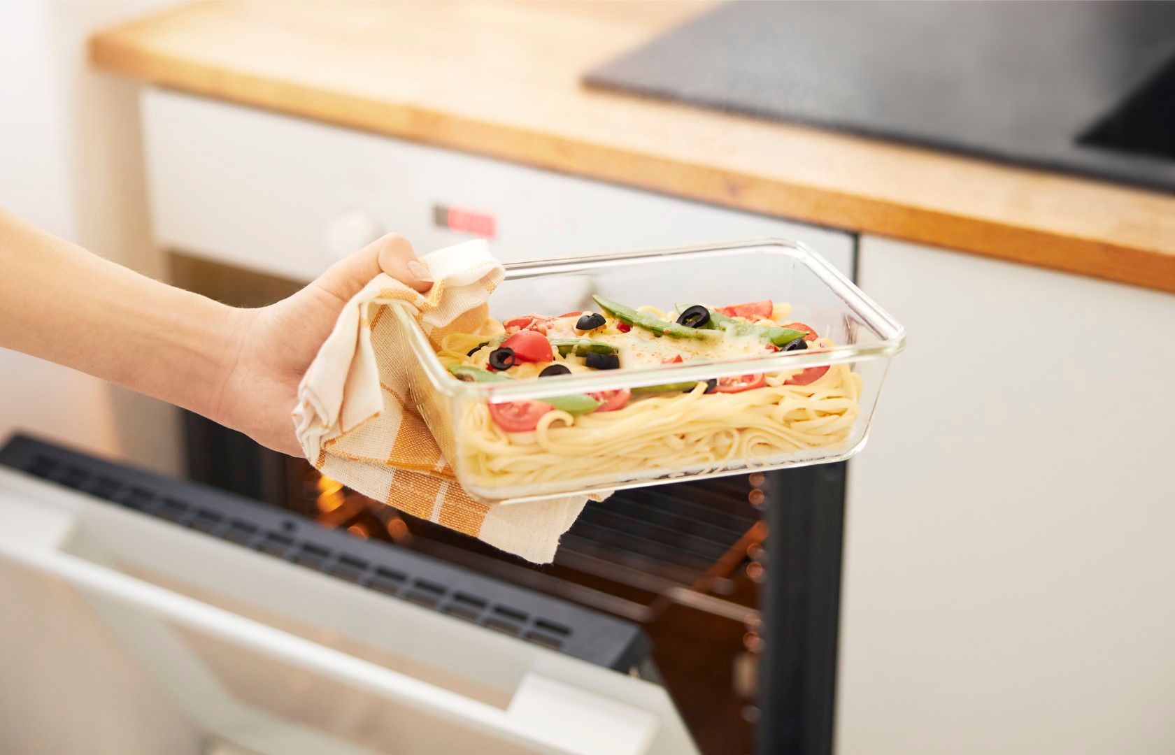 Rotho Kühlschrankdose Glas 1.3 l CLIC & LOCK