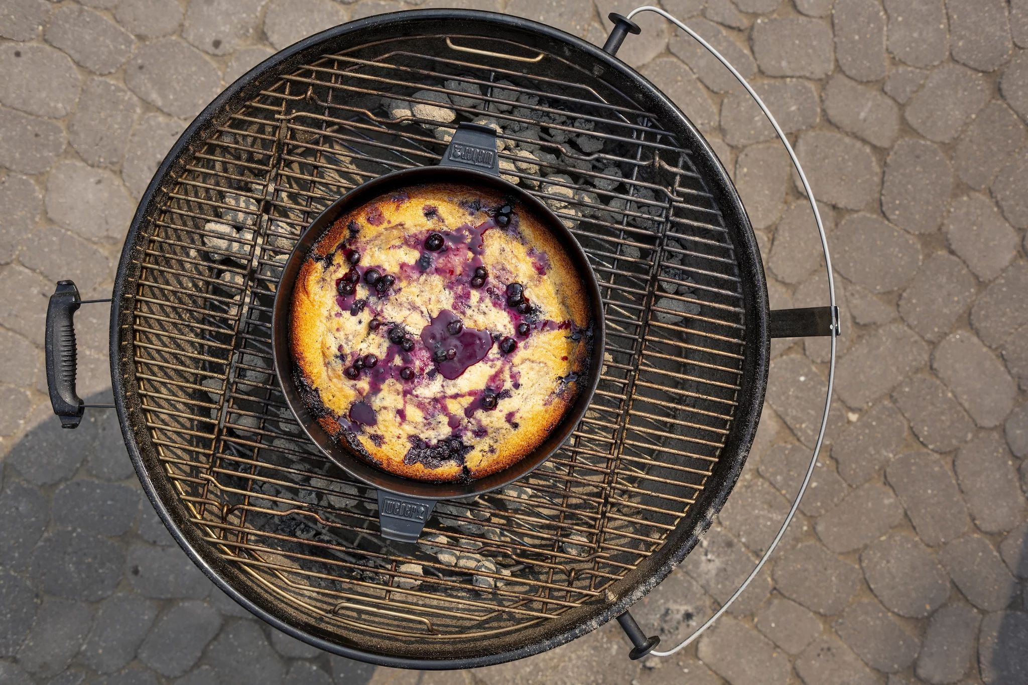 Weber Master-Touch Premium, 67cm, Black