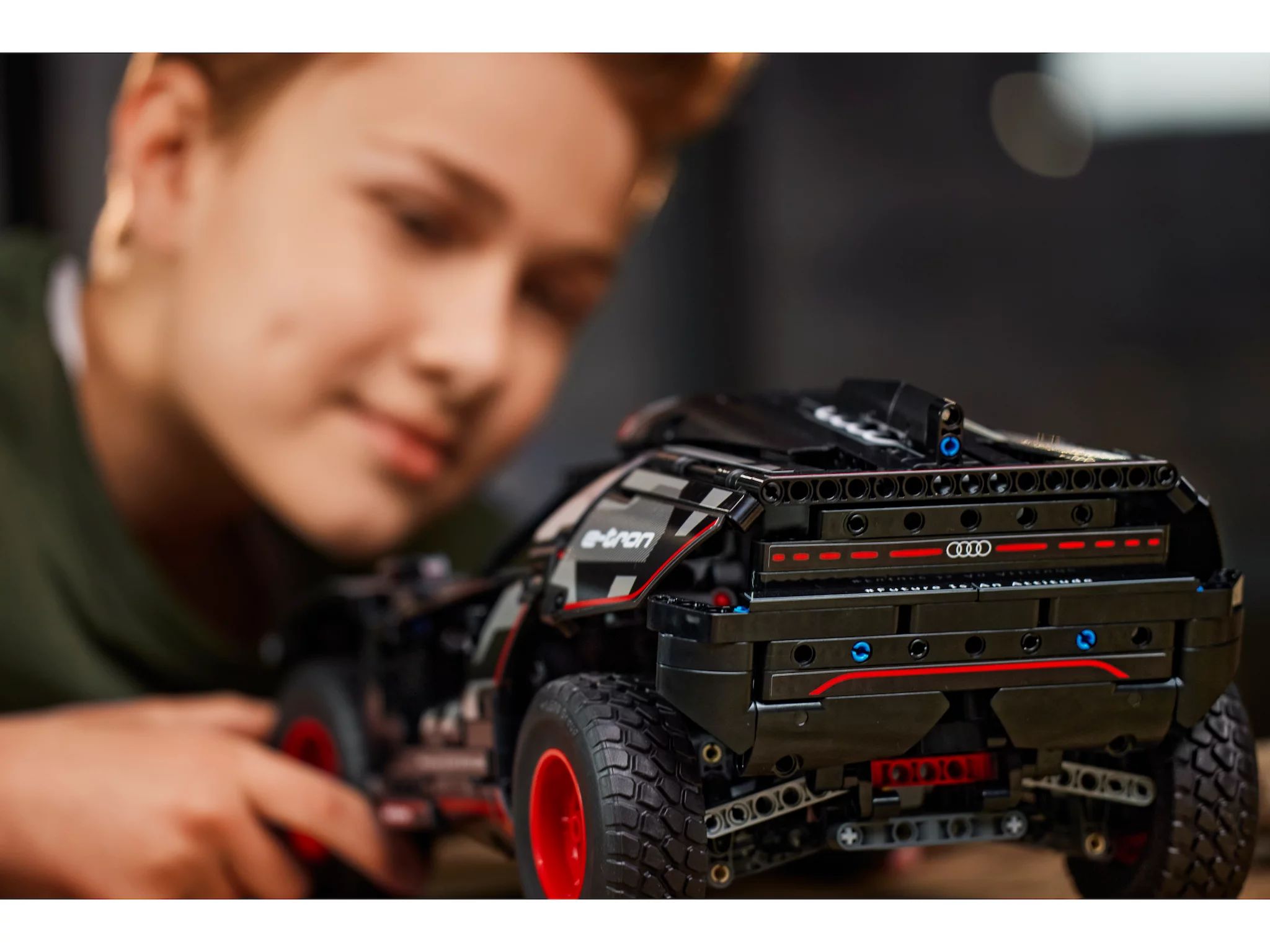 LEGO Audi RS Q e-tron 