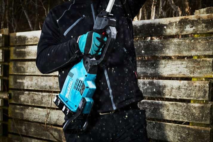 Makita DUA300PT2