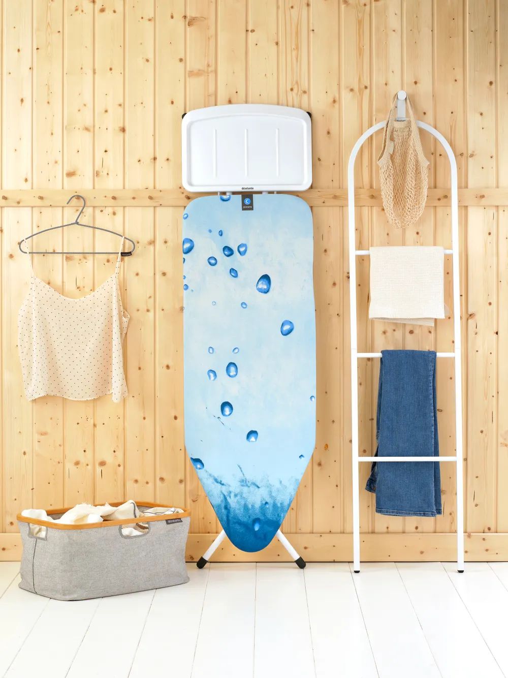 Brabantia Bügeltisch C, 124x45cm, Dst-Ablage Solid - Ice Water