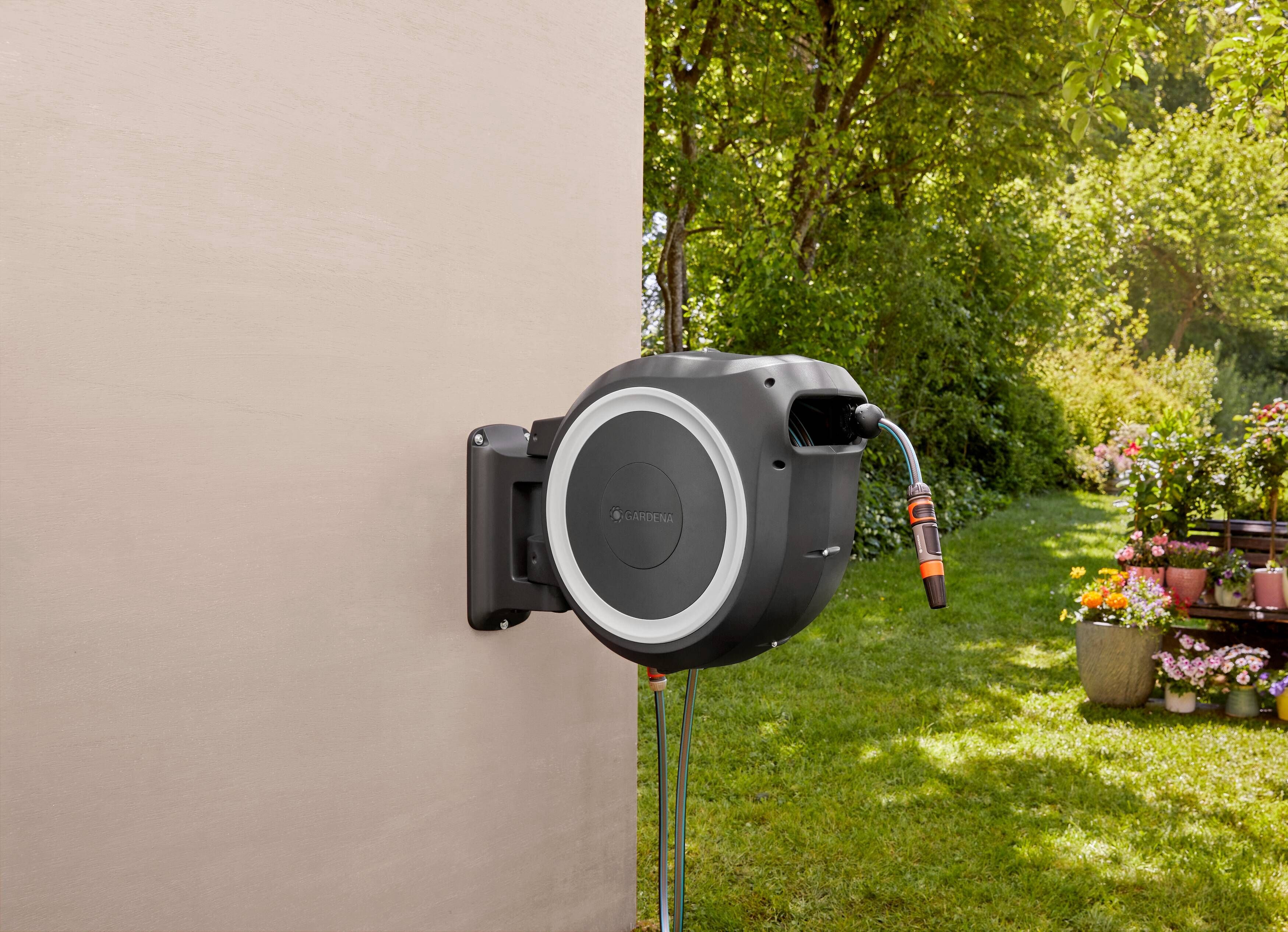 Gardena Wand-Schlauchbox RollUp M/L, 25 m, weiß