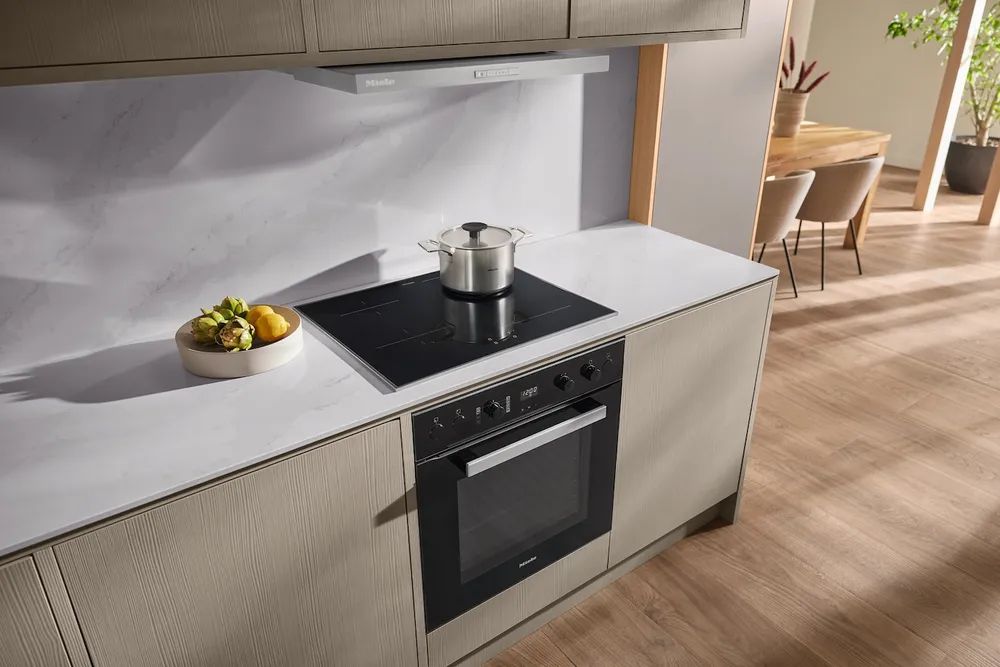 Miele Induktionskochfeld KM 8460 FR Edelstahlrahmen