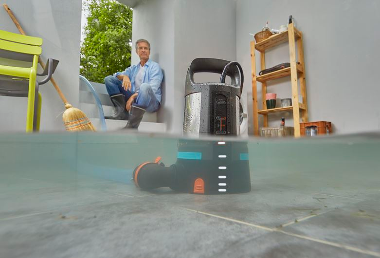 Gardena Klarwasser-Tauchpumpe 11000 Aquasensor 