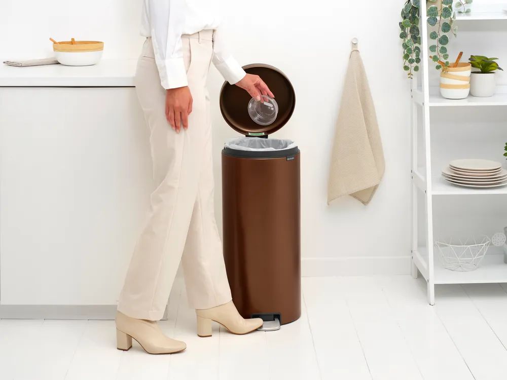 Brabantia NewIcon Treteimer, 30 L - Warm Bronze