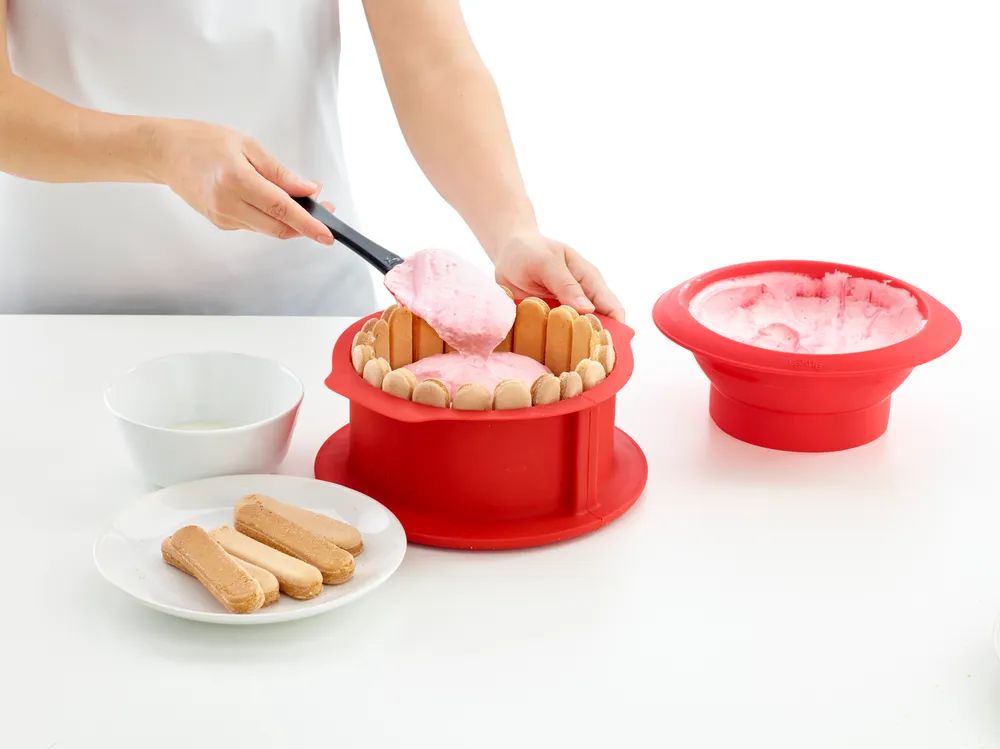 Lékué Charlotte Springform mit Teller, 18 cm - Red