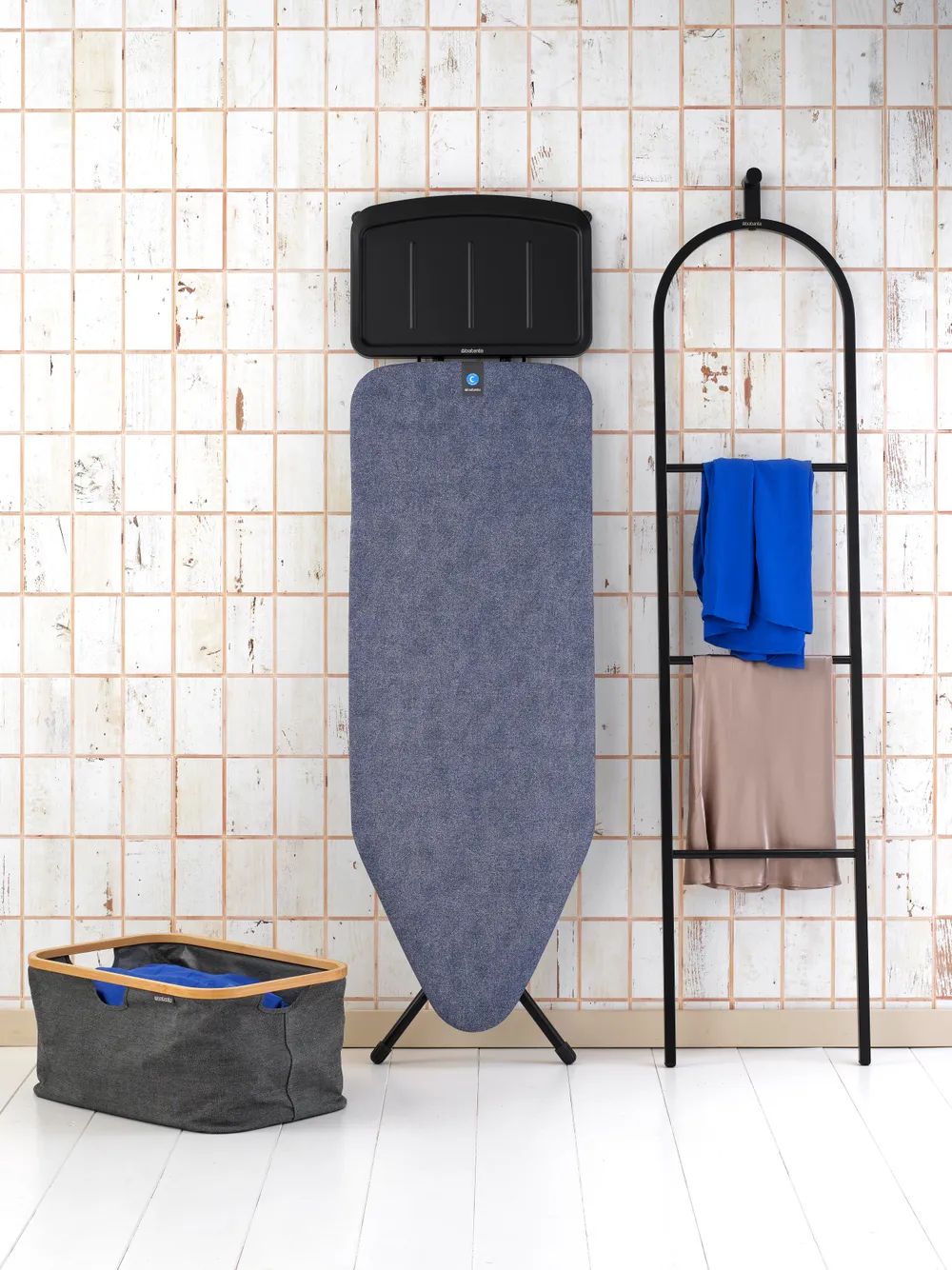 Brabantia Bügeltisch C, 124x45cm, Dst-Ablage Solid - Denim Blue