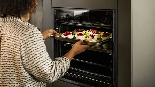 Neff Einbau-Backofen 71 Liter mit Pyrolyse- edelstahl