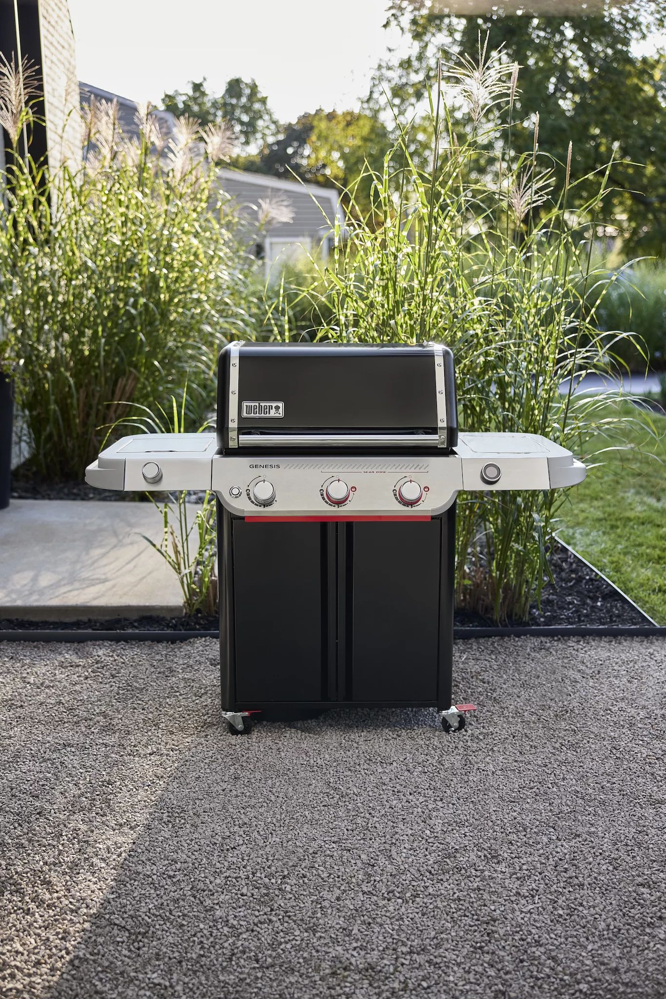 Weber GENESIS E-335W