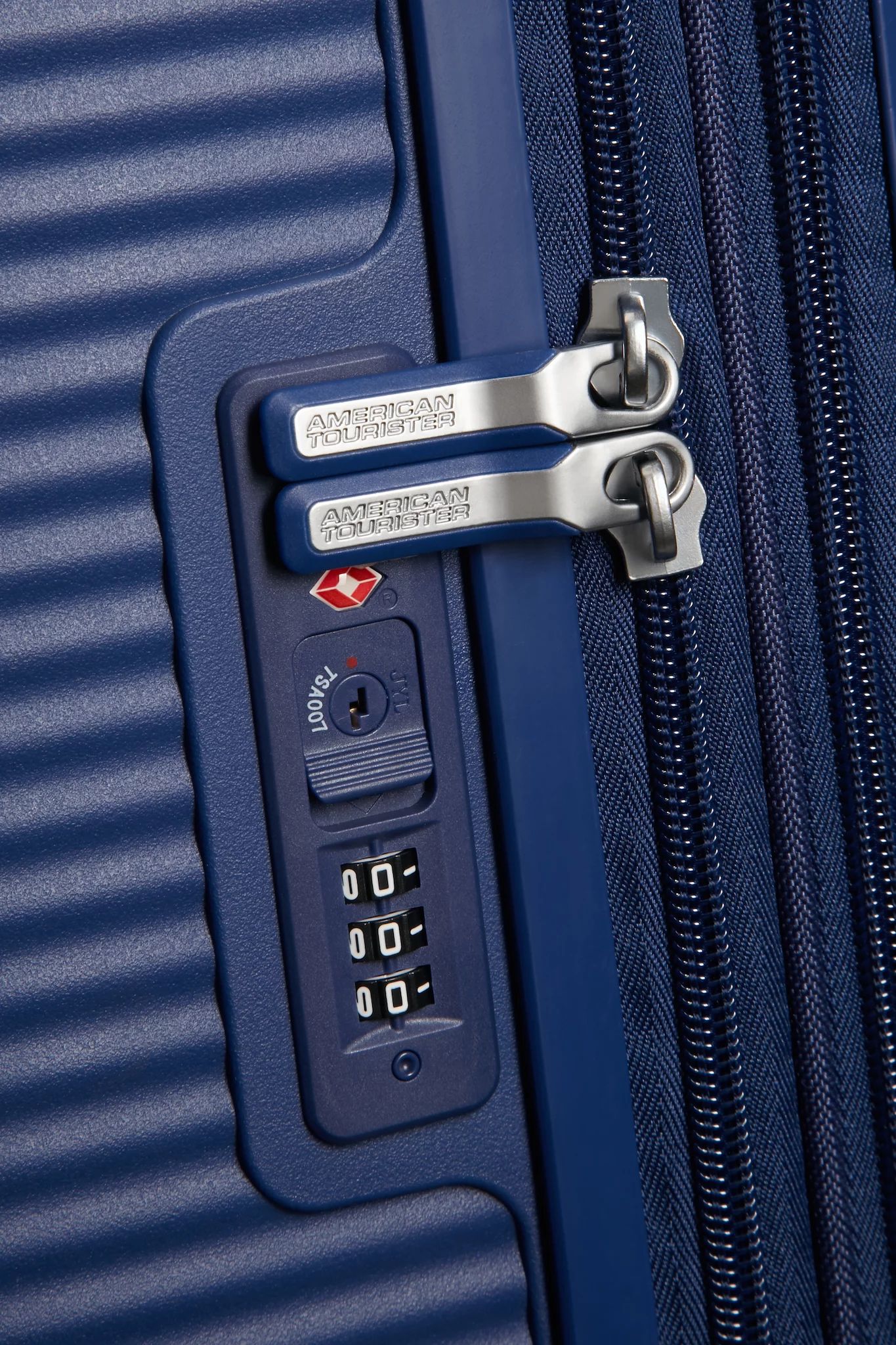 AMERICAN TOURISTER SOUNDBOX SPINNER 67/24 TSA EXP, MIDNIGHT NAVY