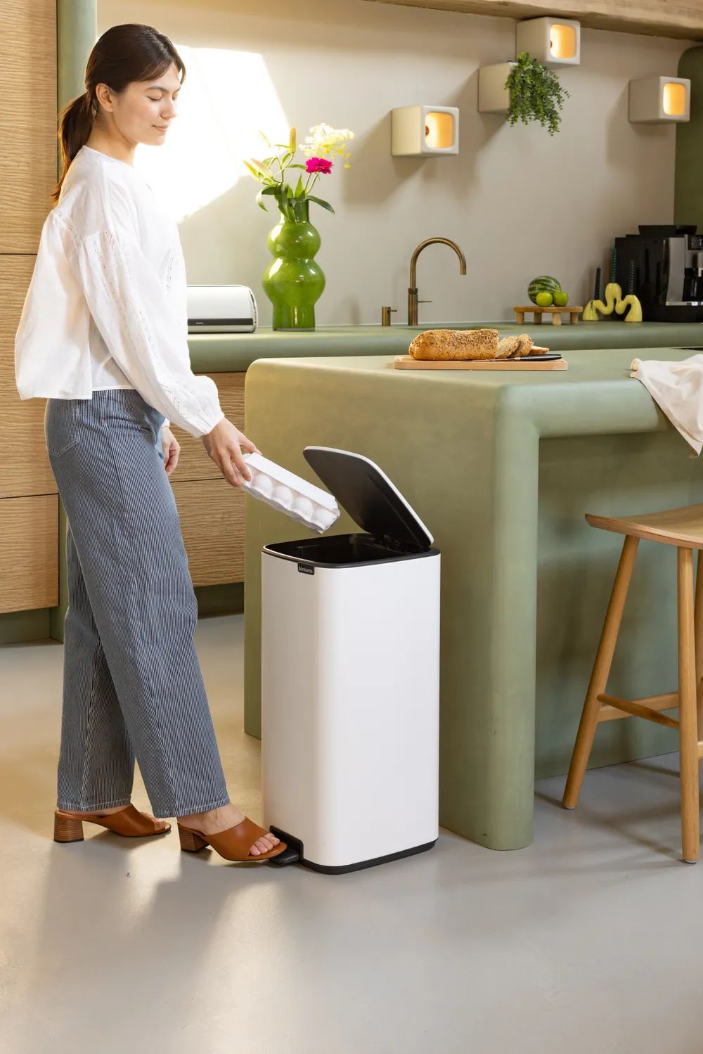 Brabantia Bo Treteimer, 30L - White