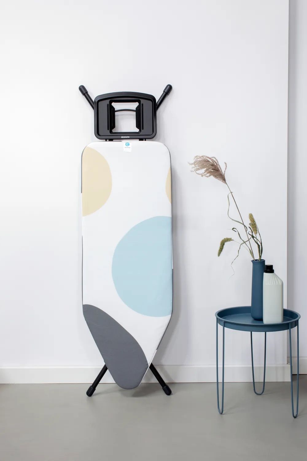 Brabantia Bügeltisch C, 124x45cm, Dst-Mulde Solide - Spring Bubbles