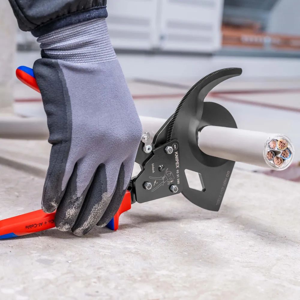 KNIPEX 95 31 280 Kabelschneider (Ratschenprinzip) mit Mehrkomponenten-Hüllen schwarz lackiert 280 mm