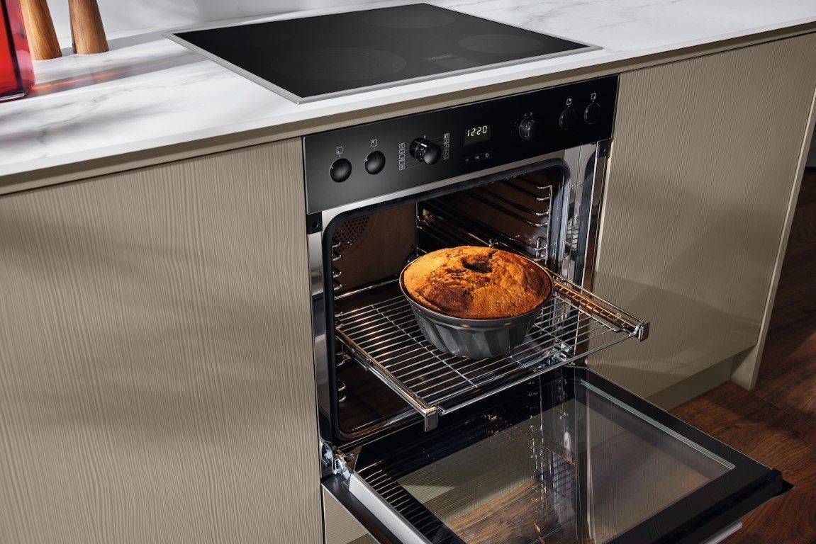 Miele Einbau-Herd H 2457 E Obsidianschwarz