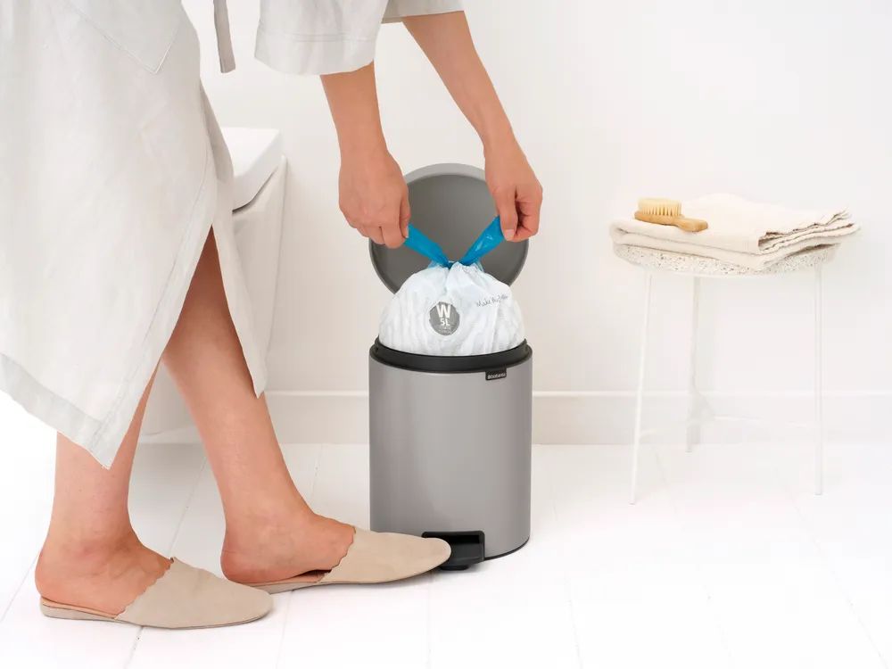 Brabantia NewIcon Treteimer, 5L - Soft Grey