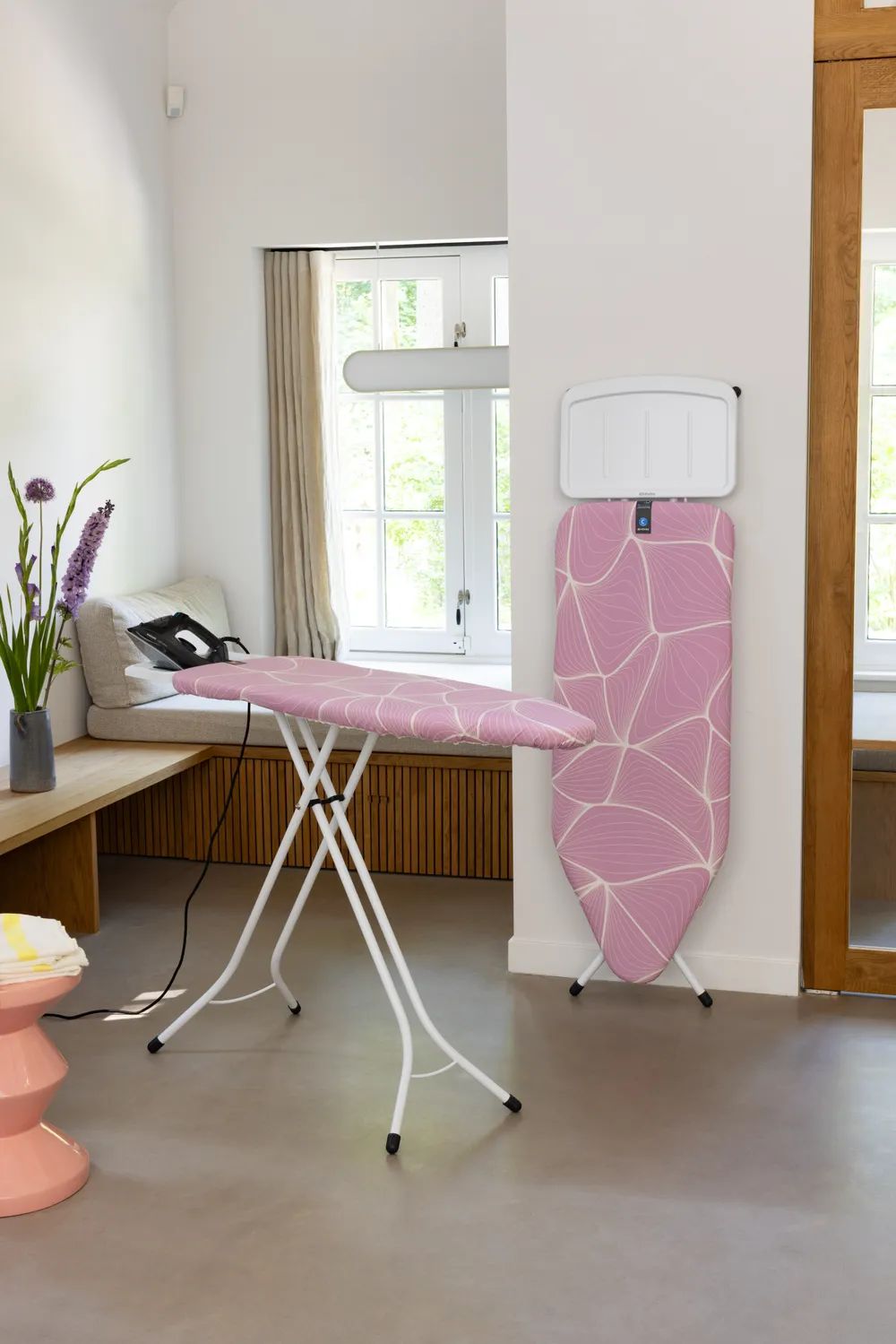Brabantia Bügeltisch C, 124x45cm, Dst-Ablage Solid - Lilac Waves