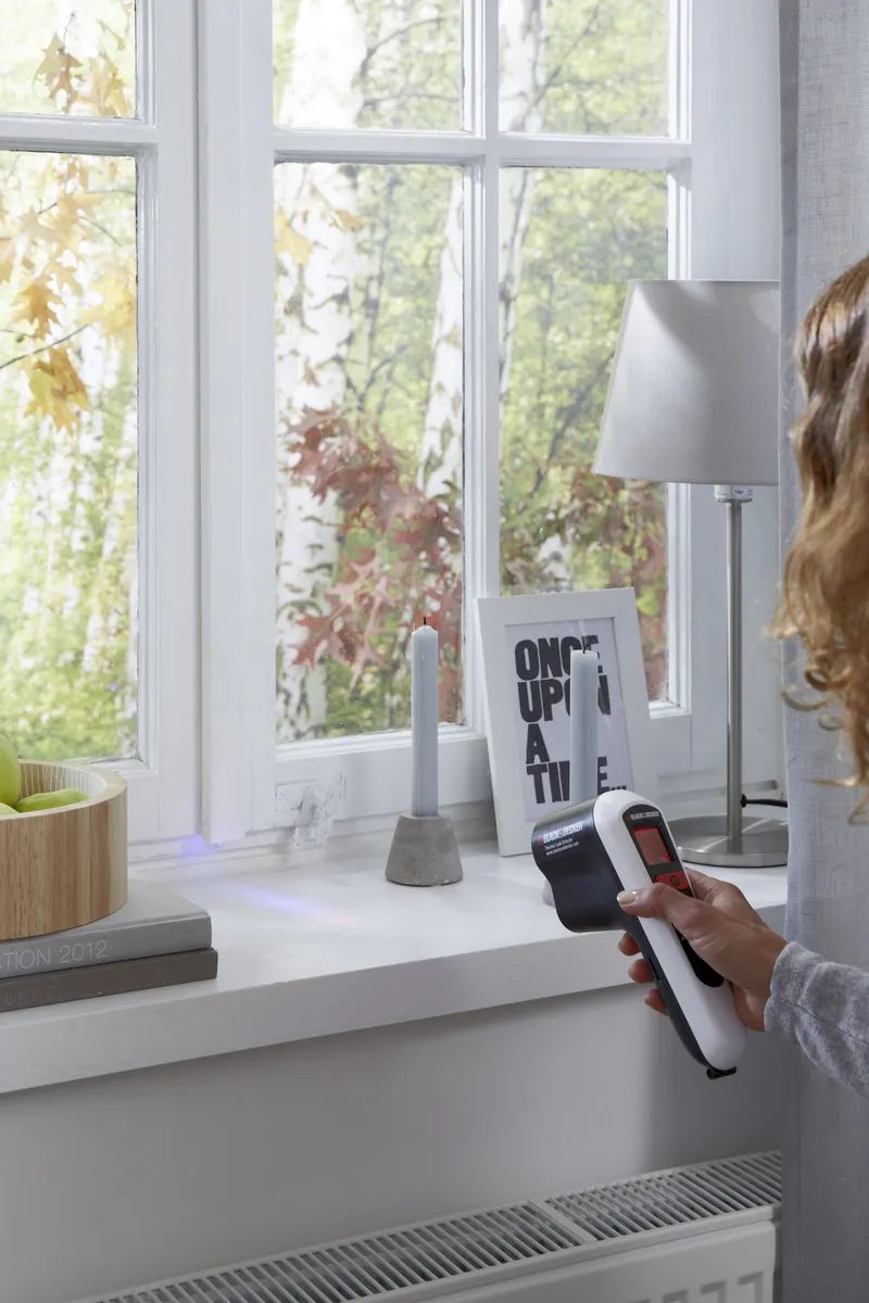 tesamoll® Insulation E-Profil Dichtung, weiß, Tür- und Fensterdichtung gegen Zugluft