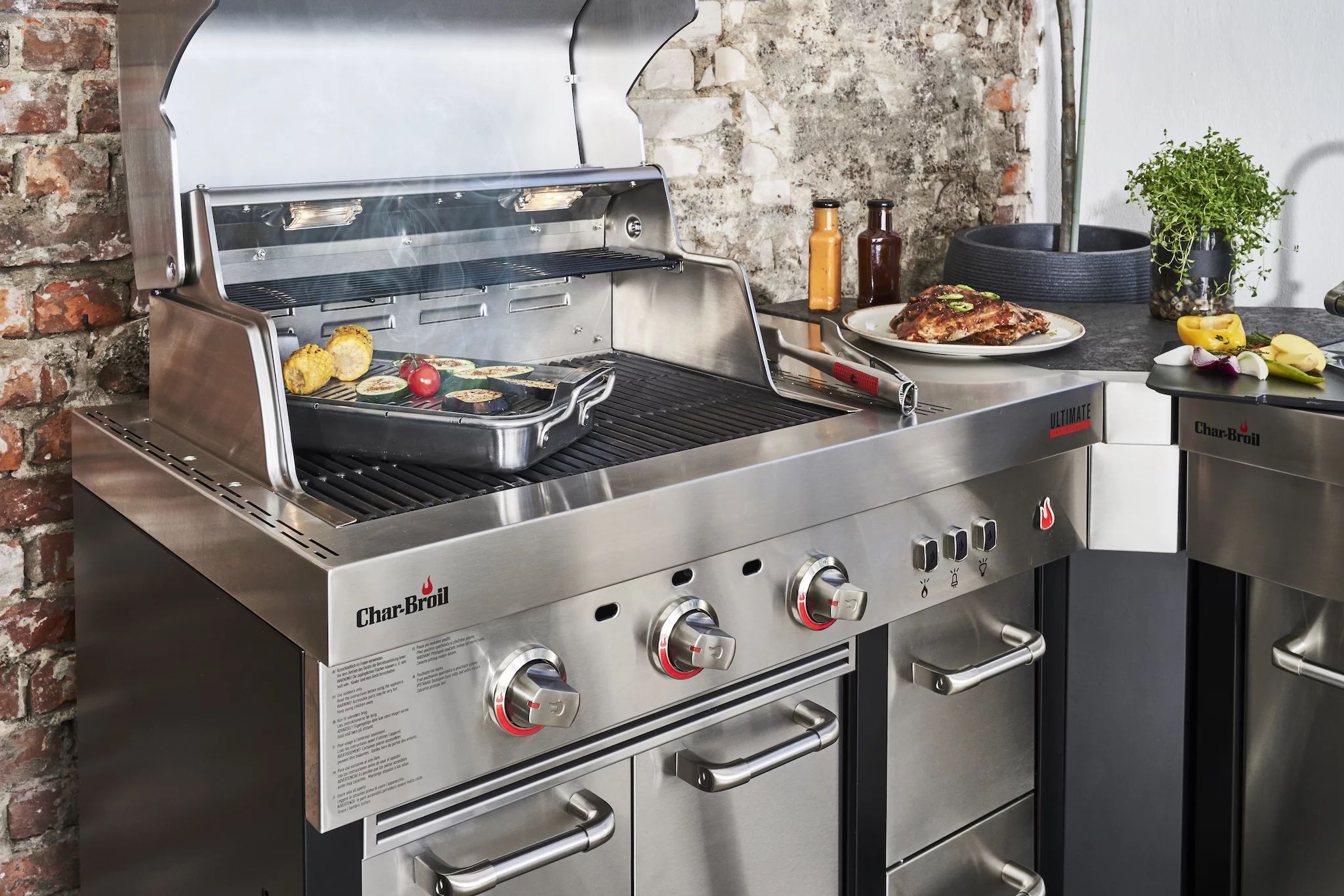 Char Broil Ultimate 3200