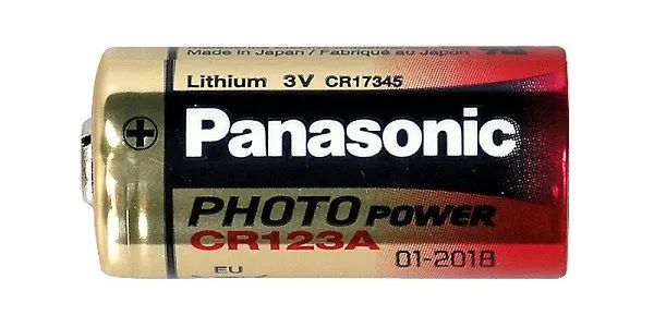 INDEXA Lithium-Batterie, 3,0 Volt (CR123A) Abmessungen: D 17 x 34,5 mm.