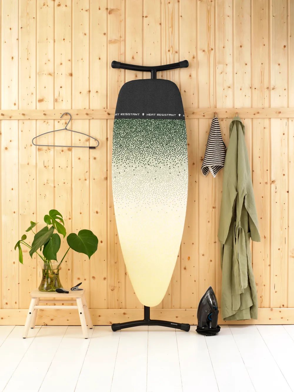 Brabantia Bügeltisch D, 135x45cm, integr. Parkzone - New Dawn