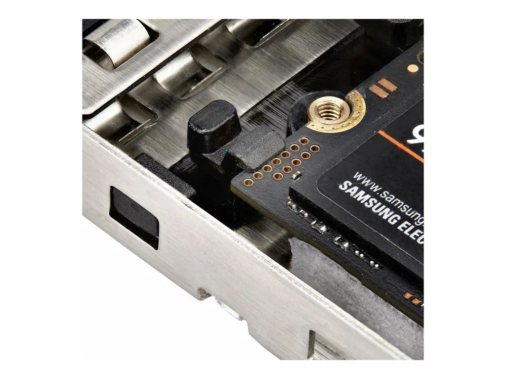 StarTech.com M.2 NVMe SSD to PCIe x4 Mobile Rack/Backplane with Removable Tray for PCI Express Expansion Slot, Tool-less Installation, PCIe 4.0/3.0 Hot-Swap Drive Bay, Key Lock - 2 Keys Included - Schnittstellenadapter - M.2 - M.2 NVMe Card / PCIe 4.