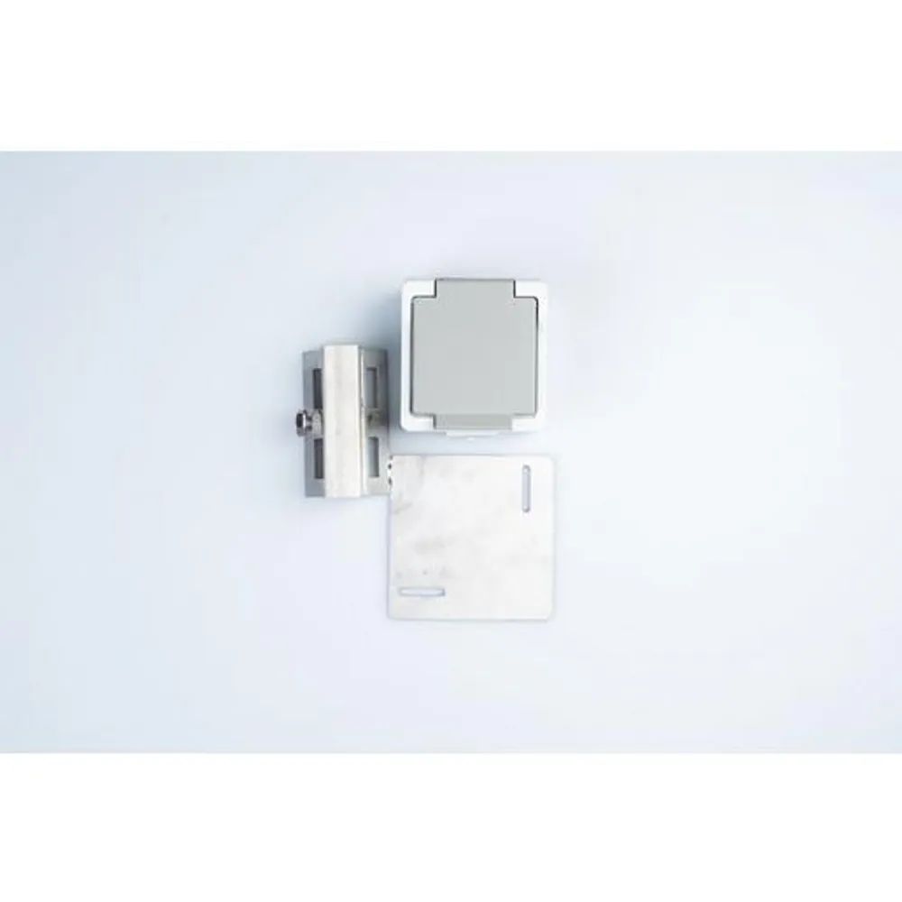MK HALBSC HELLE MIT STECKDOSE / MK 941-738