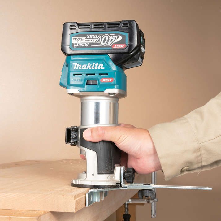 Makita XGT RT001GM206