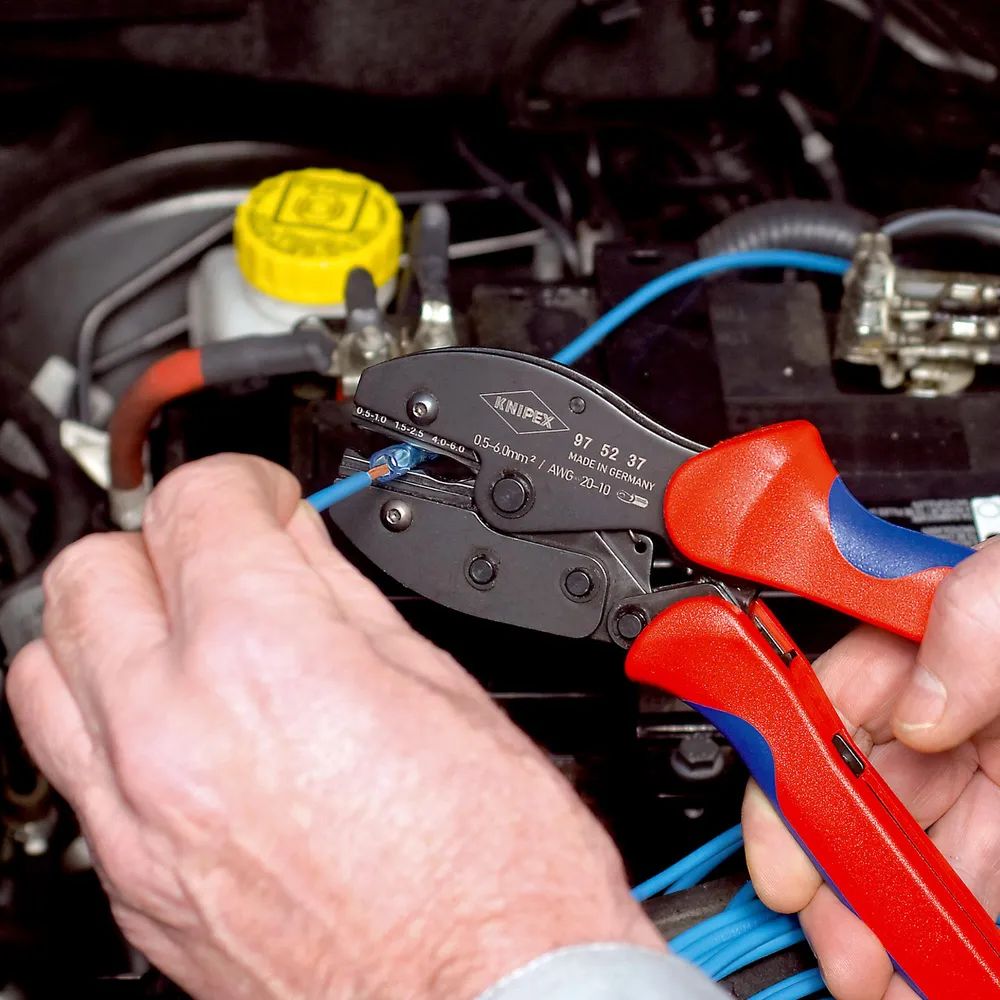 KNIPEX PreciForce® Crimpzange mit Mehrkomponenten-Hüllen brüniert 220 mm